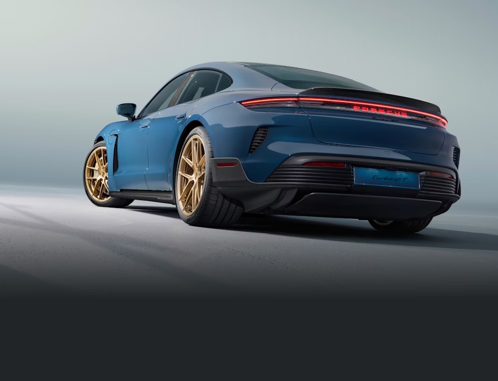 2025’s Fastest Cars In The Sub...