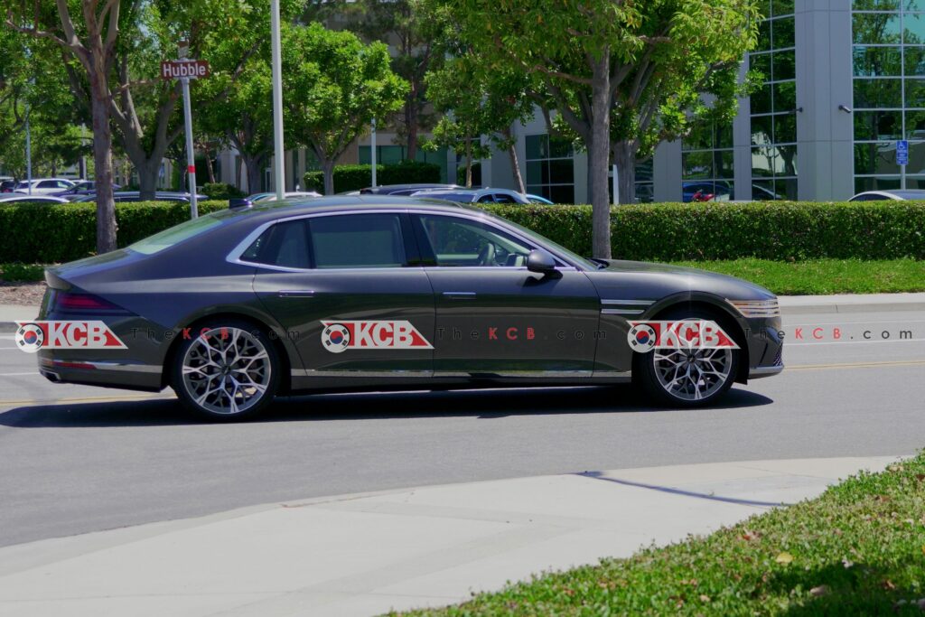 Genesis G90 Facelift Could Have Begun...