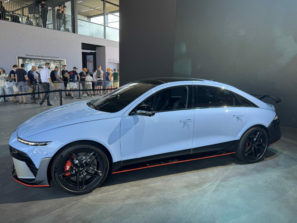 Live Gallery: Hyundai IONIQ 6 N...