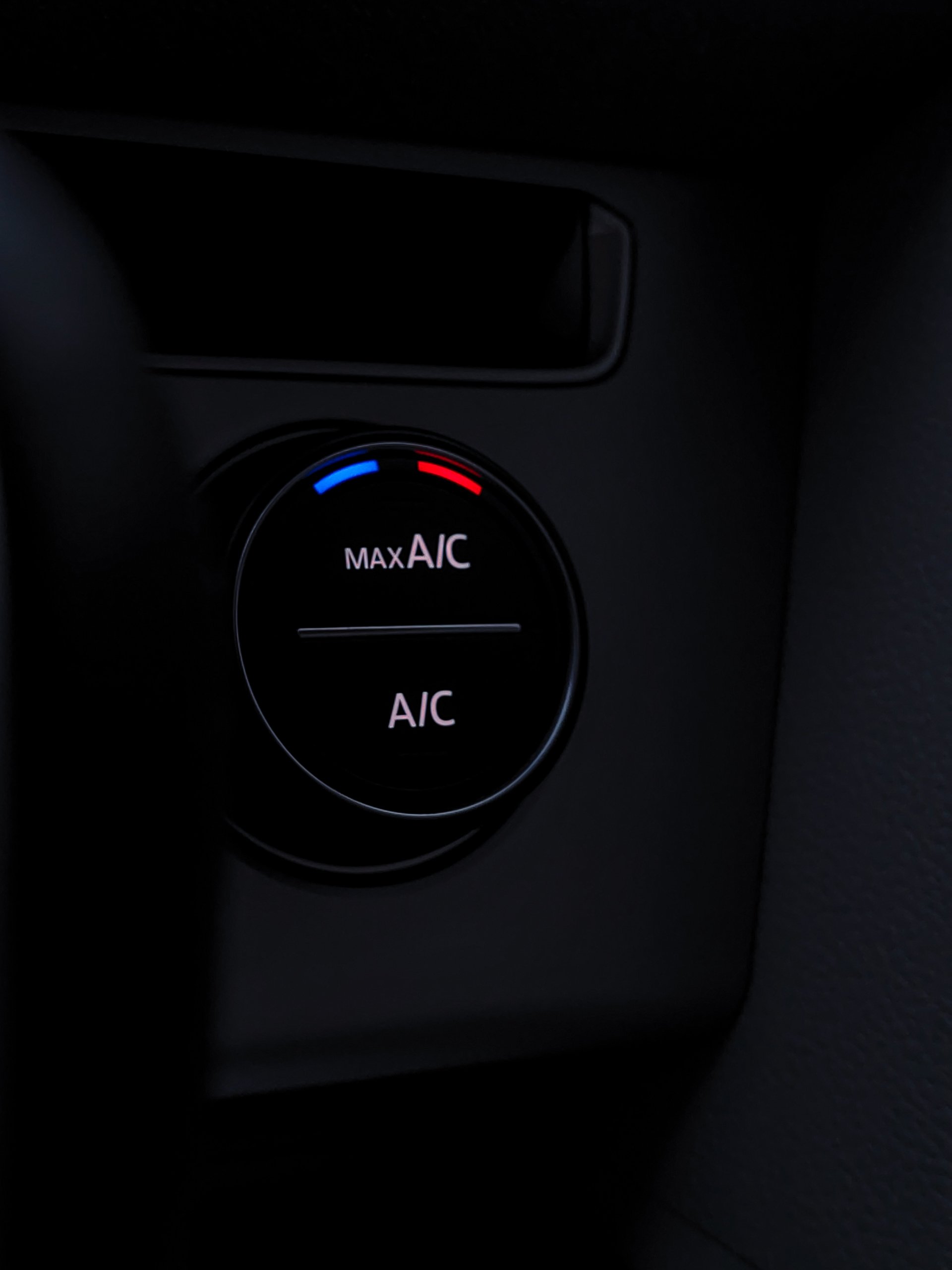 Car Signs Your AC Needs Repair:...