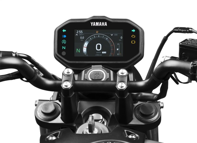 2025 Yamaha FZ-X Hybrid Launched with...